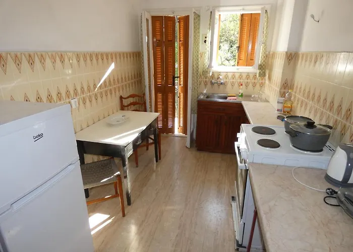 Iona Achilleion Appartments
